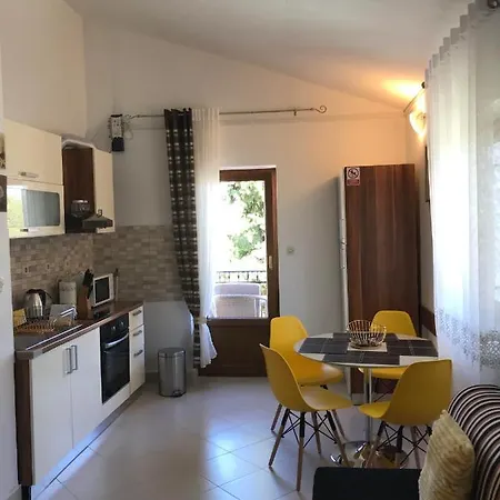 Zlataric Apartment