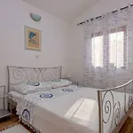 Zlataric Stari Grad (Hvar)