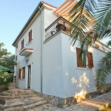 Zlataric * Stari Grad (Hvar)